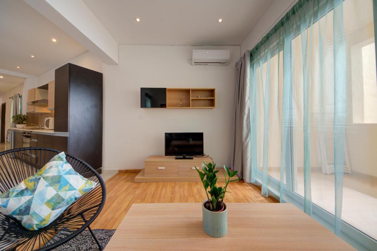 Sapphire Residences - & Penthouse In By Shortletsmalta Appartement