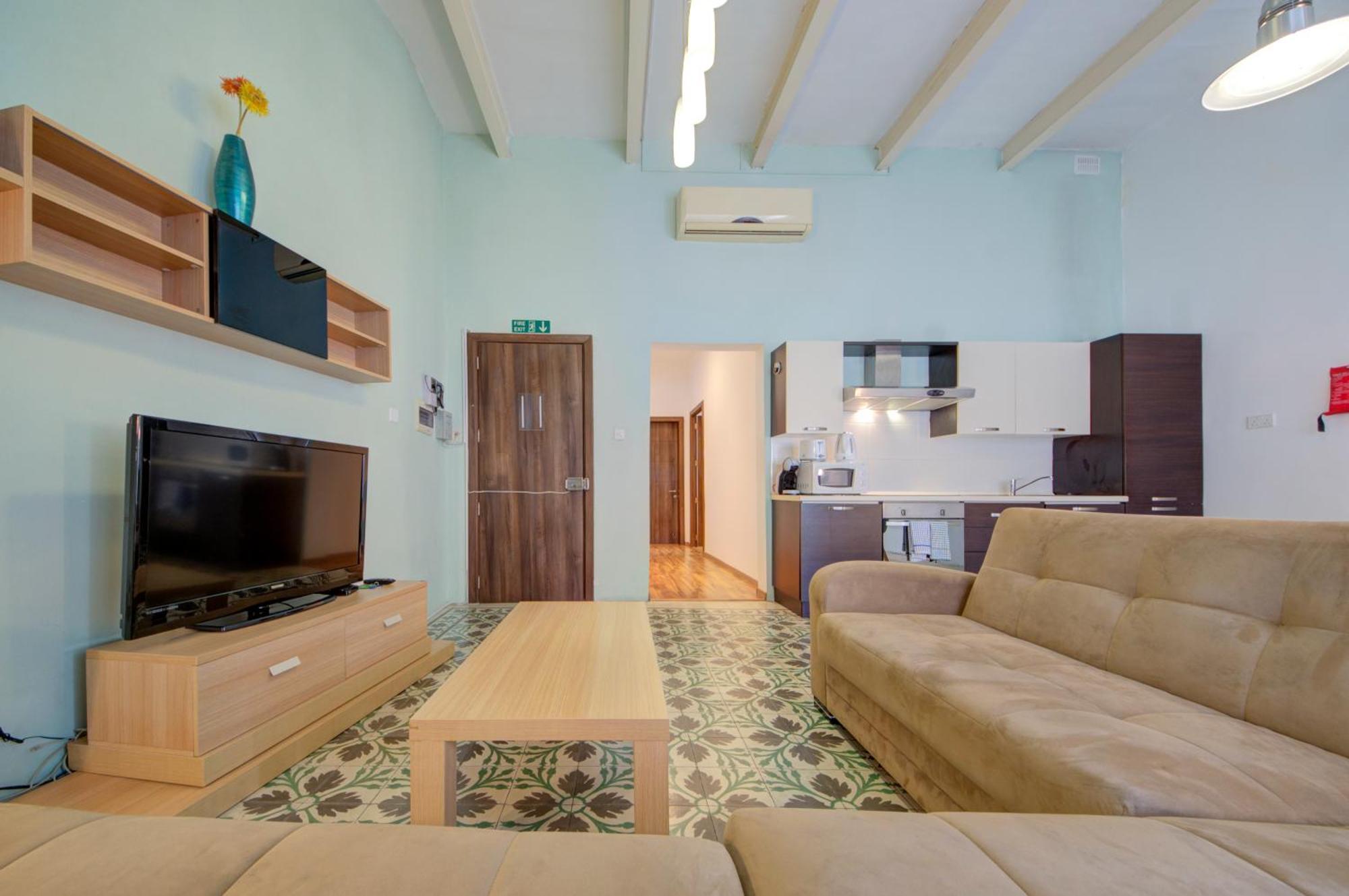 Sapphire Residences - & Penthouse In By Shortletsmalta Sliema