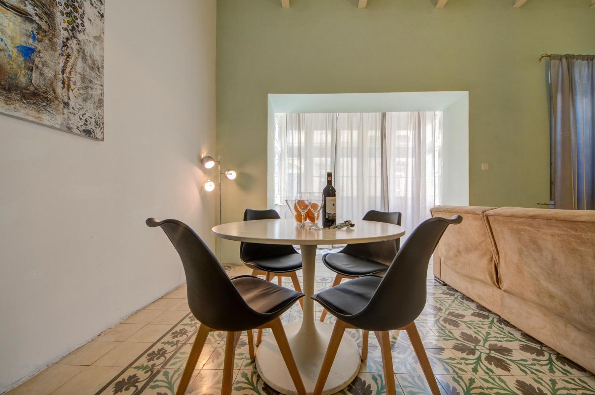 Appartamento Sapphire Residences - & Penthouse In By Shortletsmalta *