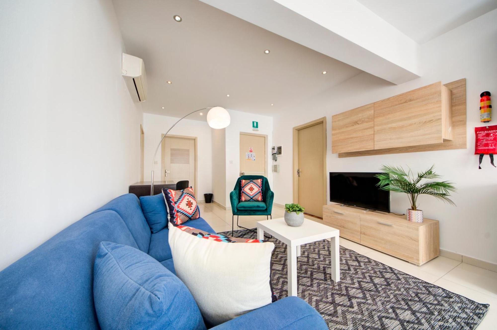 Sapphire Residences - & Penthouse In By Shortletsmalta Appartement Sliema