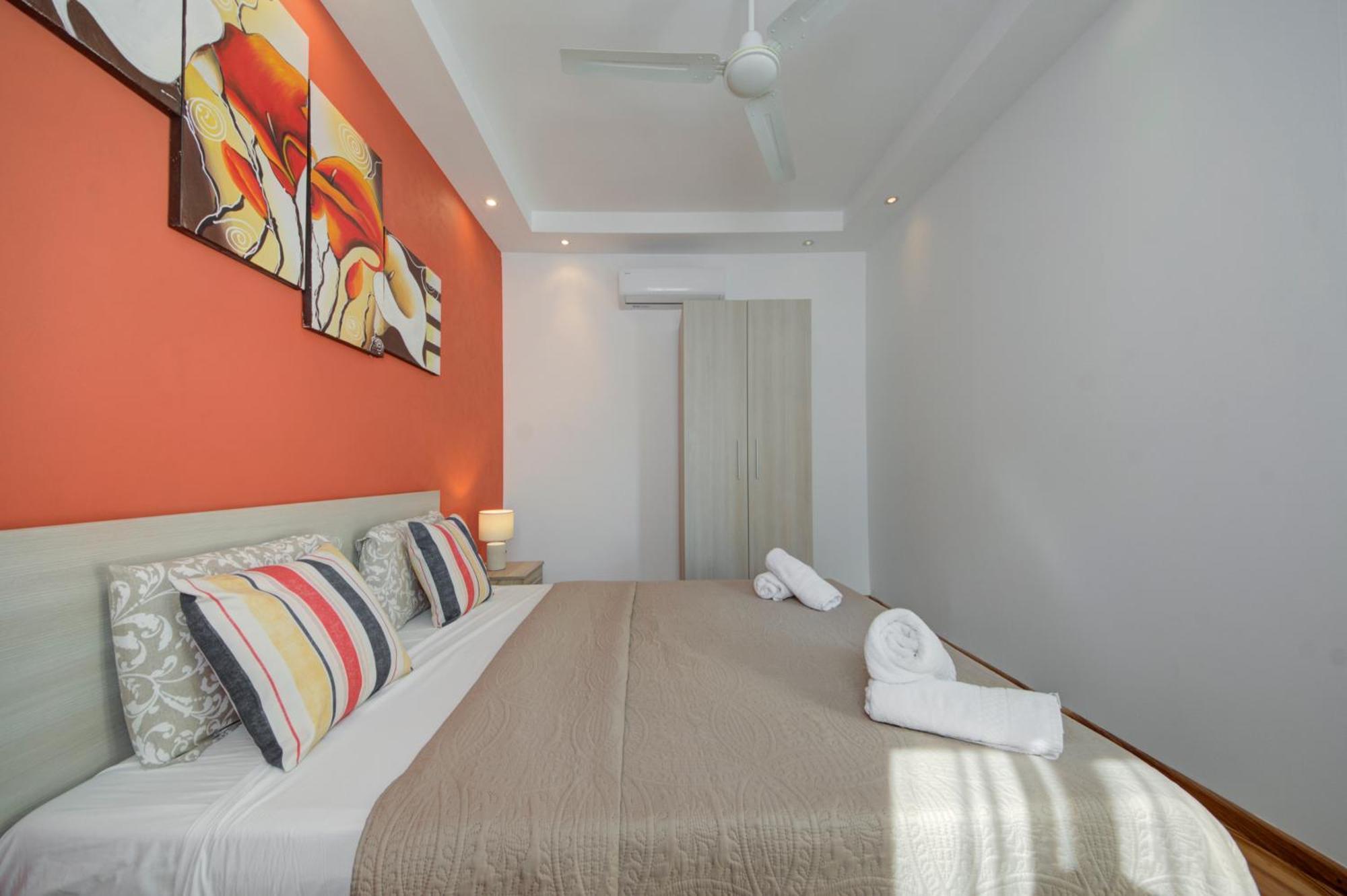Sapphire Residences - & Penthouse In By Shortletsmalta *